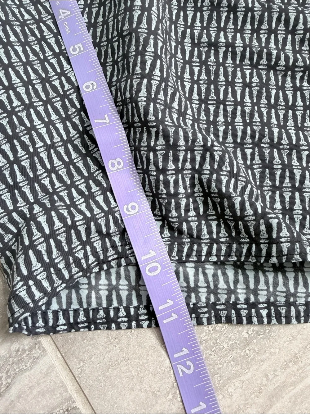 Patagonia Men’s 38 Board Shorts Swim Trunks Gray Black Print Surf 10” Inseam